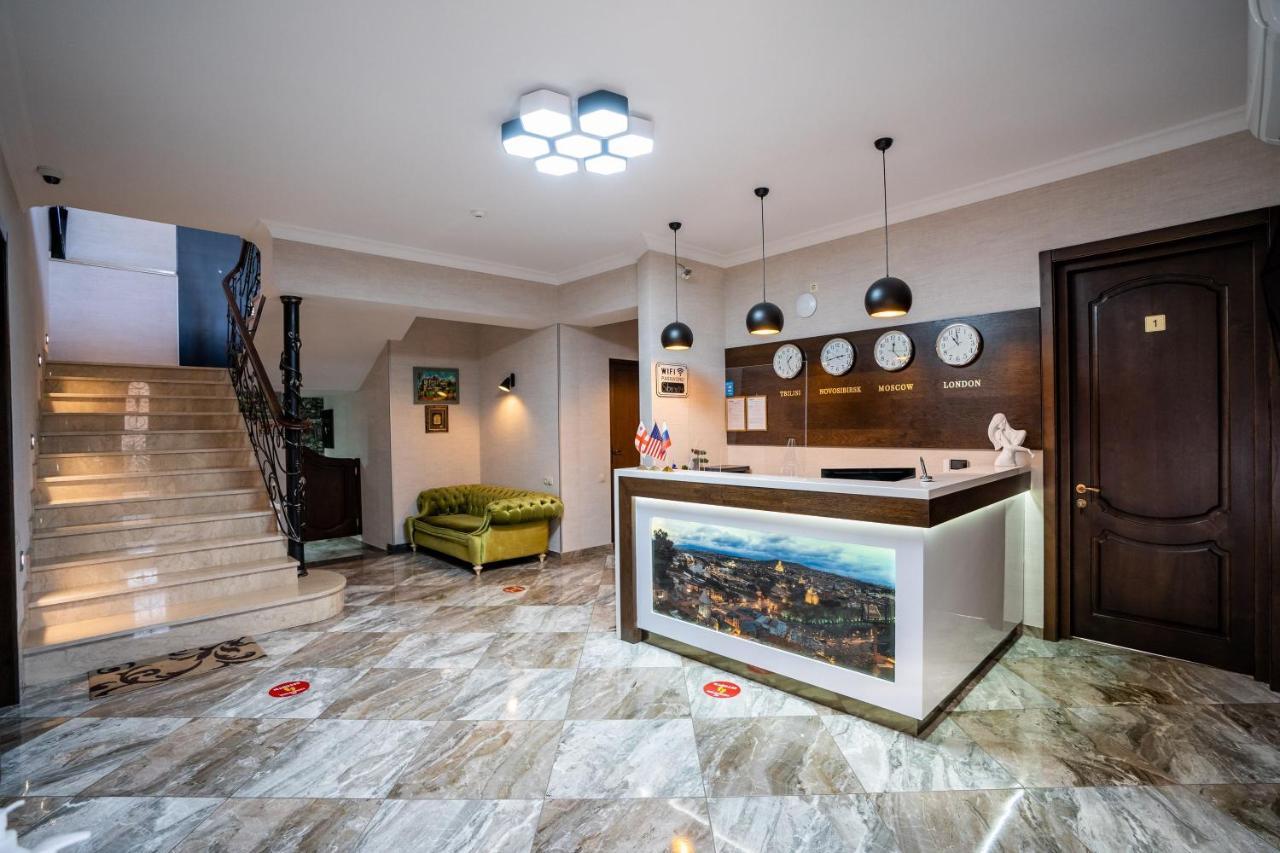 Siberia Hotel Tbilisi Exterior foto Reception